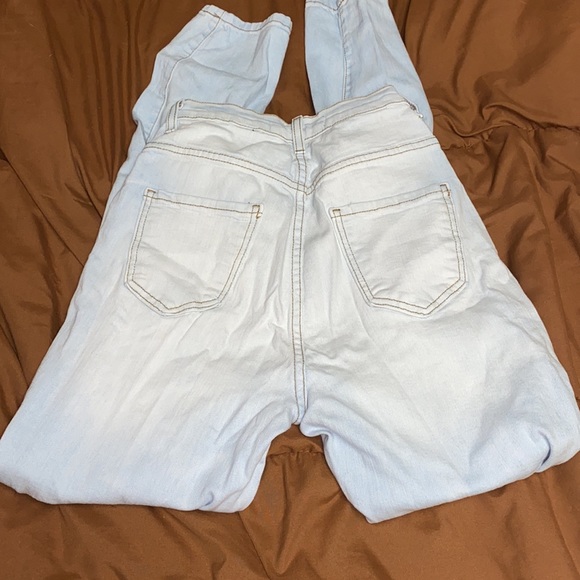 Fashion Nova Jeans High Waisted - Picture 4 of 4